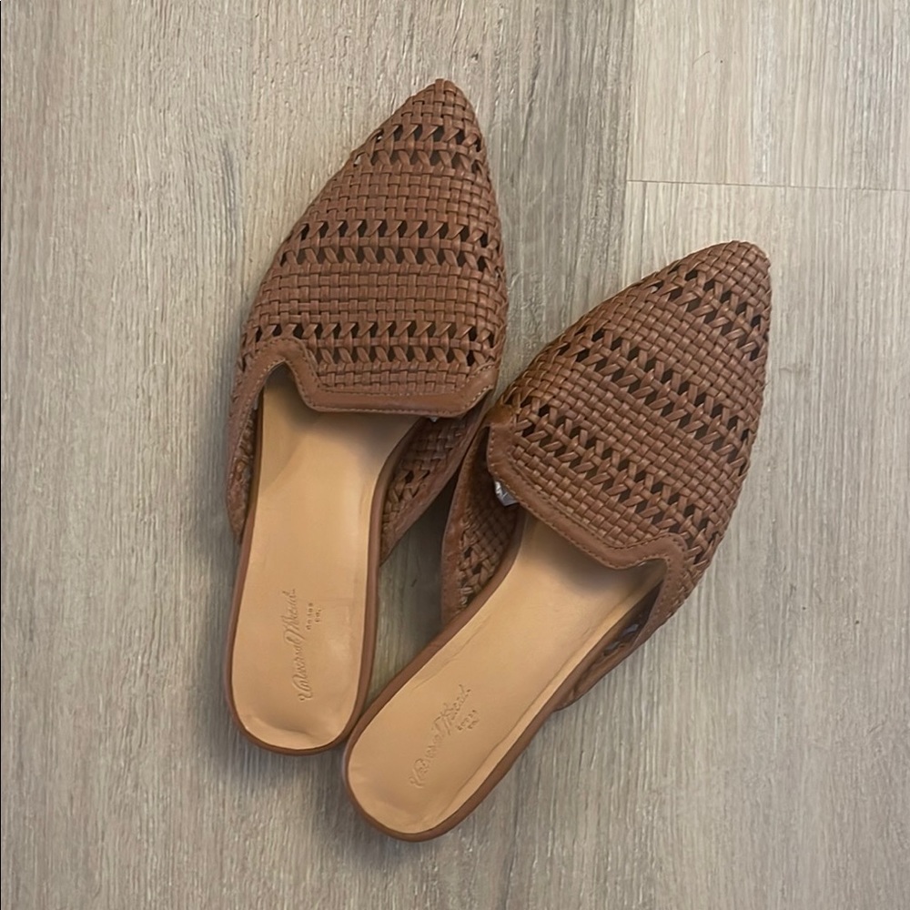 Universal Thread Tan Woven Mules
